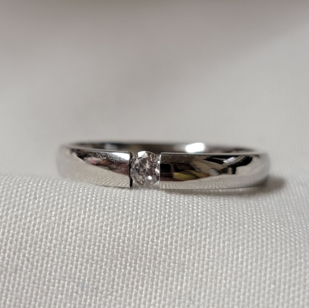 Diamond Tension Ring Silver Tone - Simulated Stone - Picture 6 of 10